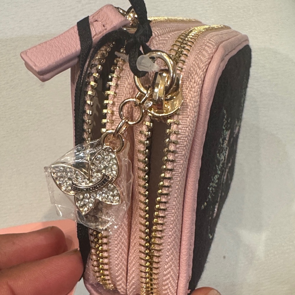 NWT Juicy Couture Wing It Double Medium Zip Around Wallet in Liquorice/Pink - Picture 6 of 7